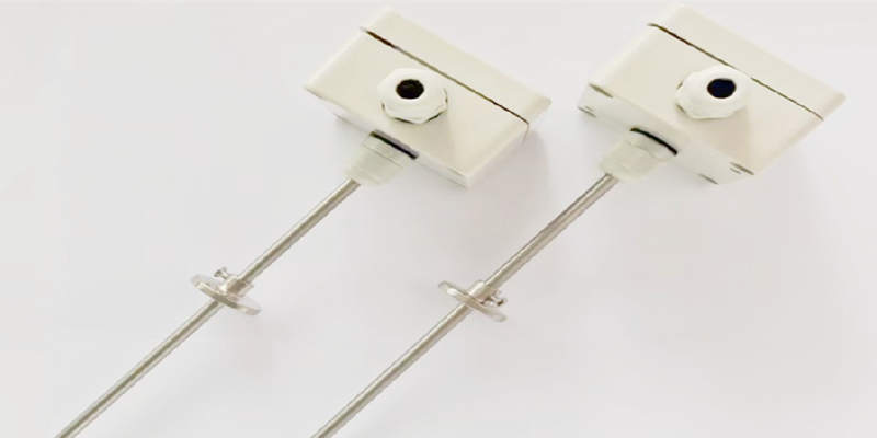 What are the considerations for choosing a temperature sensor